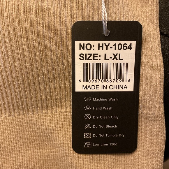 NWT-CROPPED TANK BRAMI - Picture 5 of 7